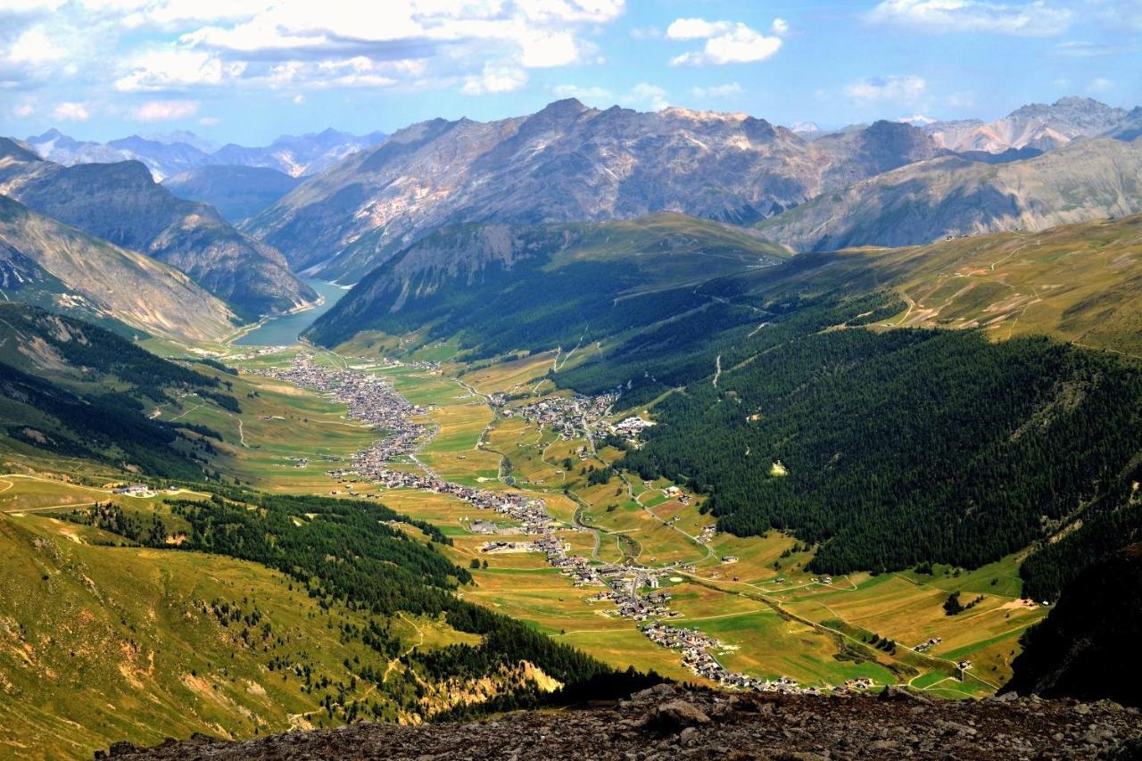 Volga Loira Senna Apartment Livigno Bagian luar foto