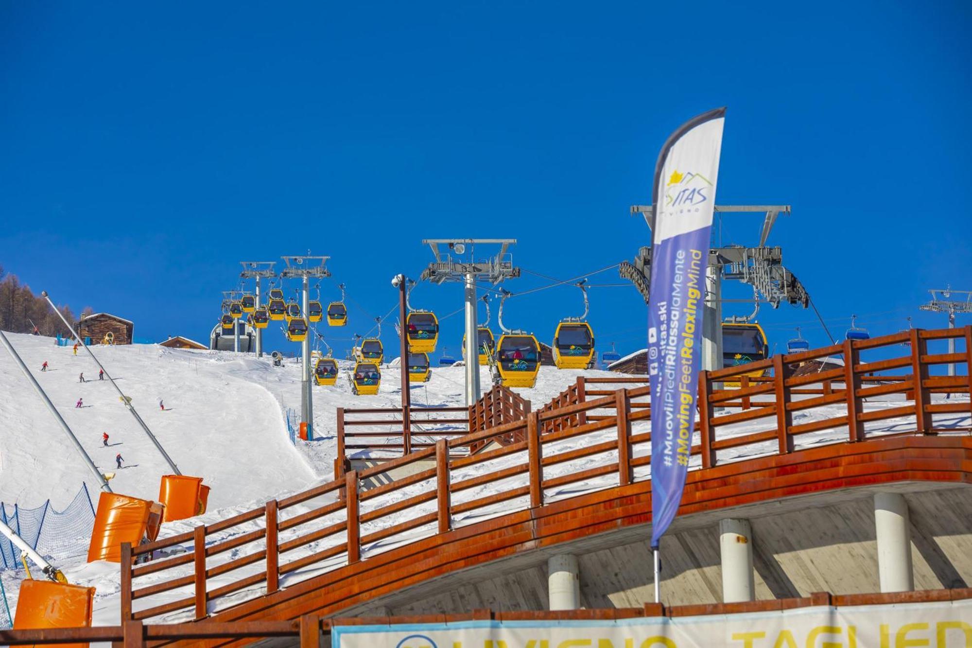 Volga Loira Senna Apartment Livigno Bagian luar foto