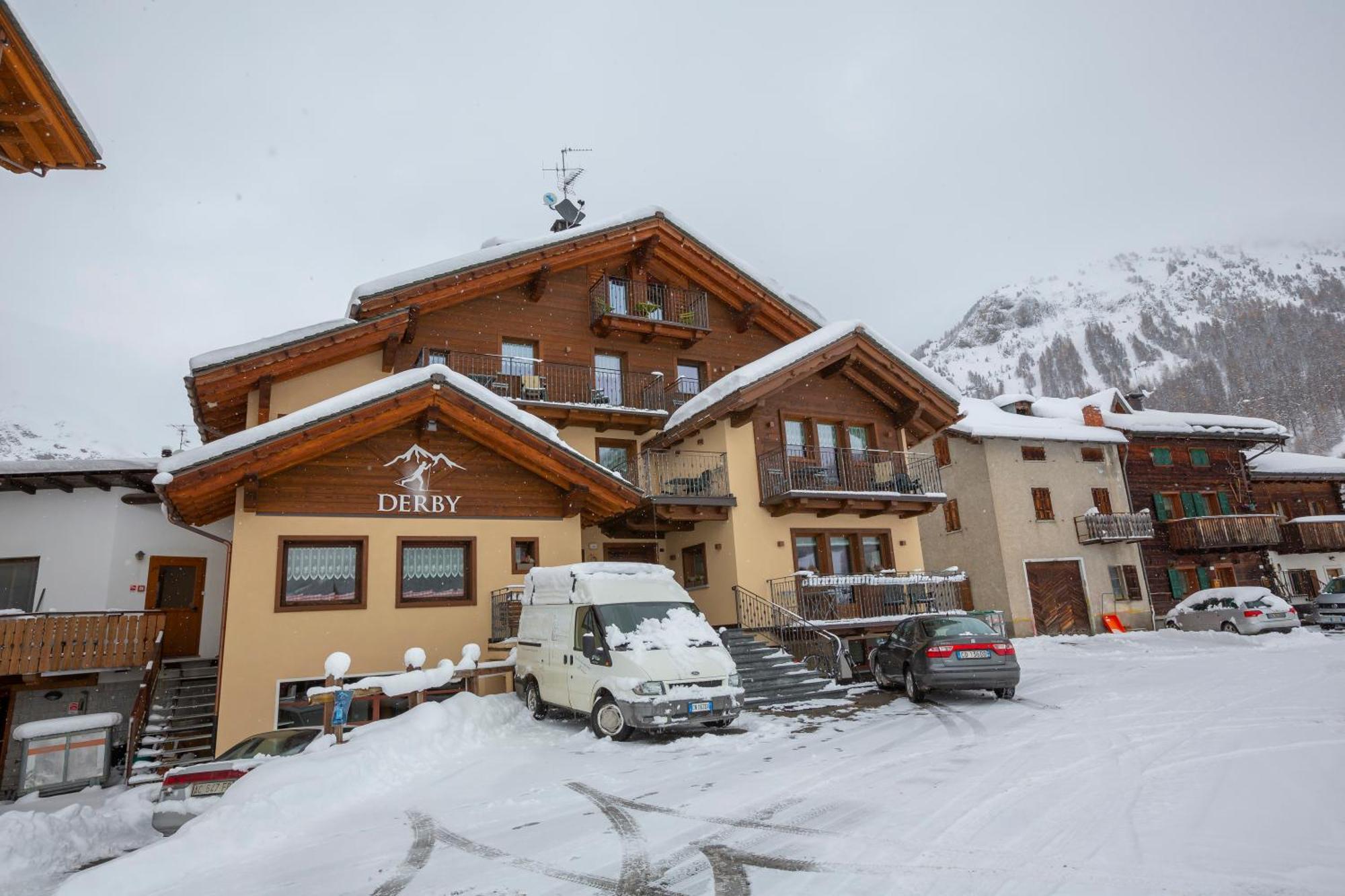 Volga Loira Senna Apartment Livigno Bagian luar foto