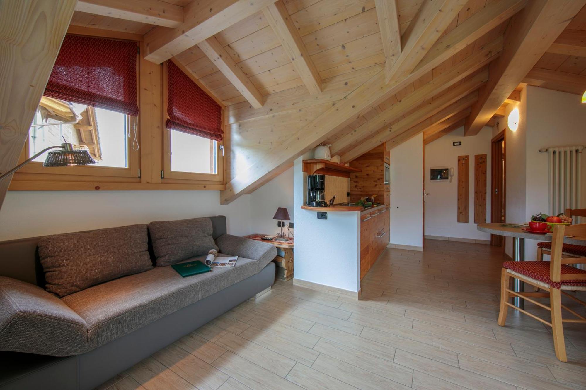 Volga Loira Senna Apartment Livigno Bagian luar foto