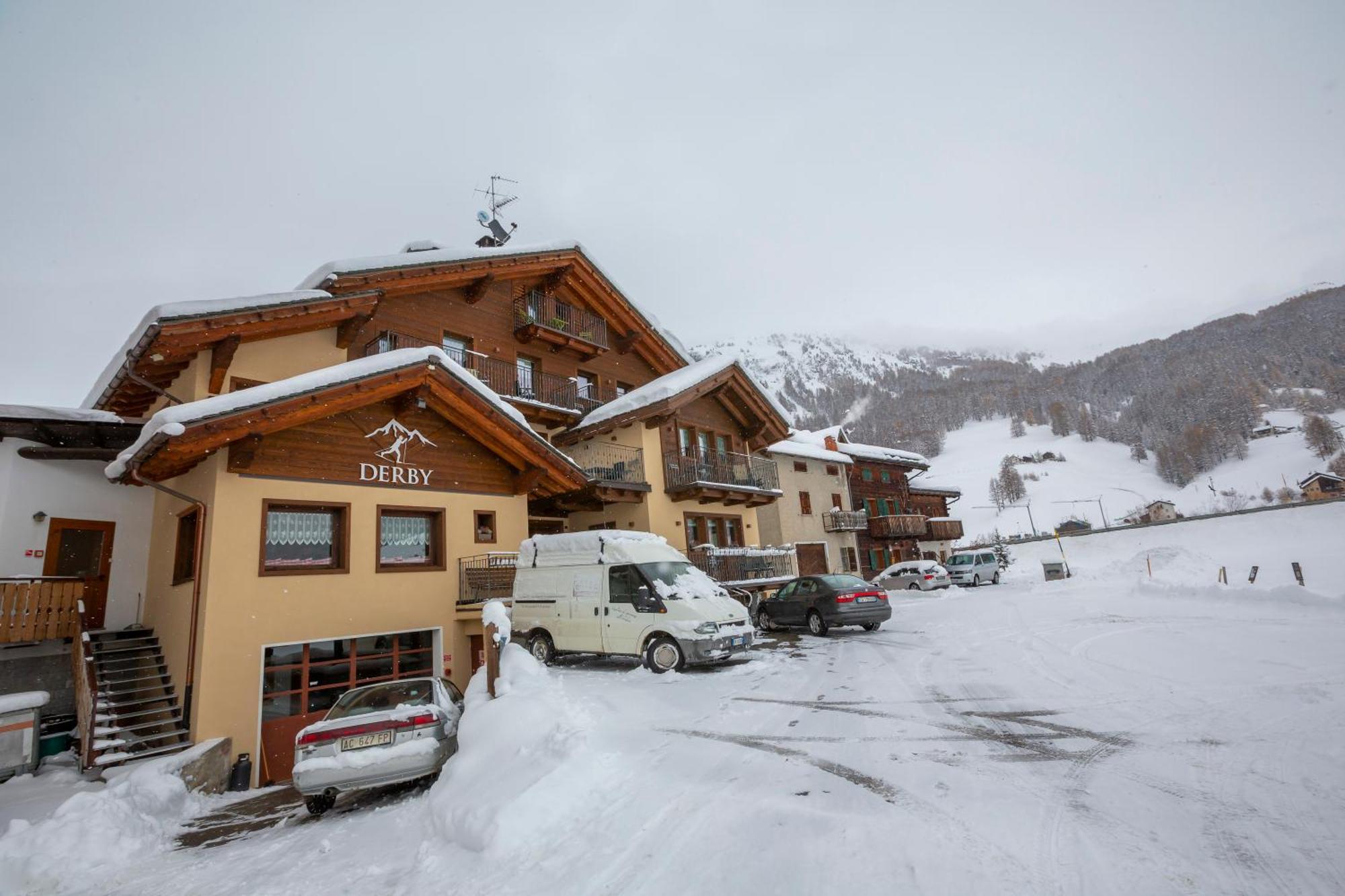 Volga Loira Senna Apartment Livigno Bagian luar foto