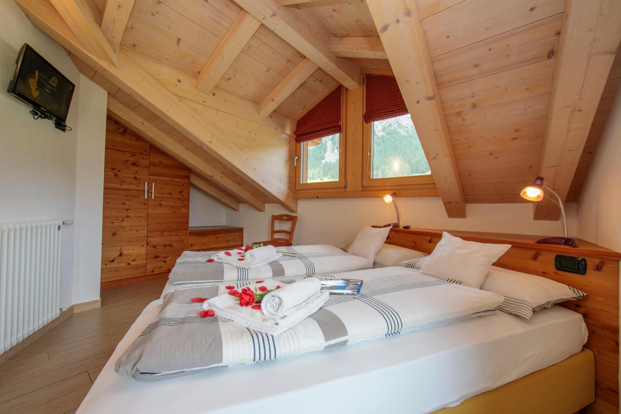 Volga Loira Senna Apartment Livigno Bagian luar foto