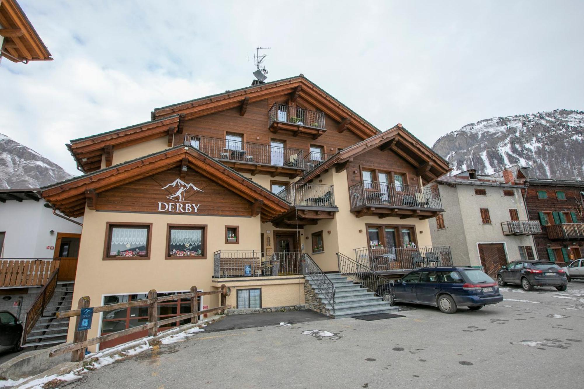 Volga Loira Senna Apartment Livigno Bagian luar foto