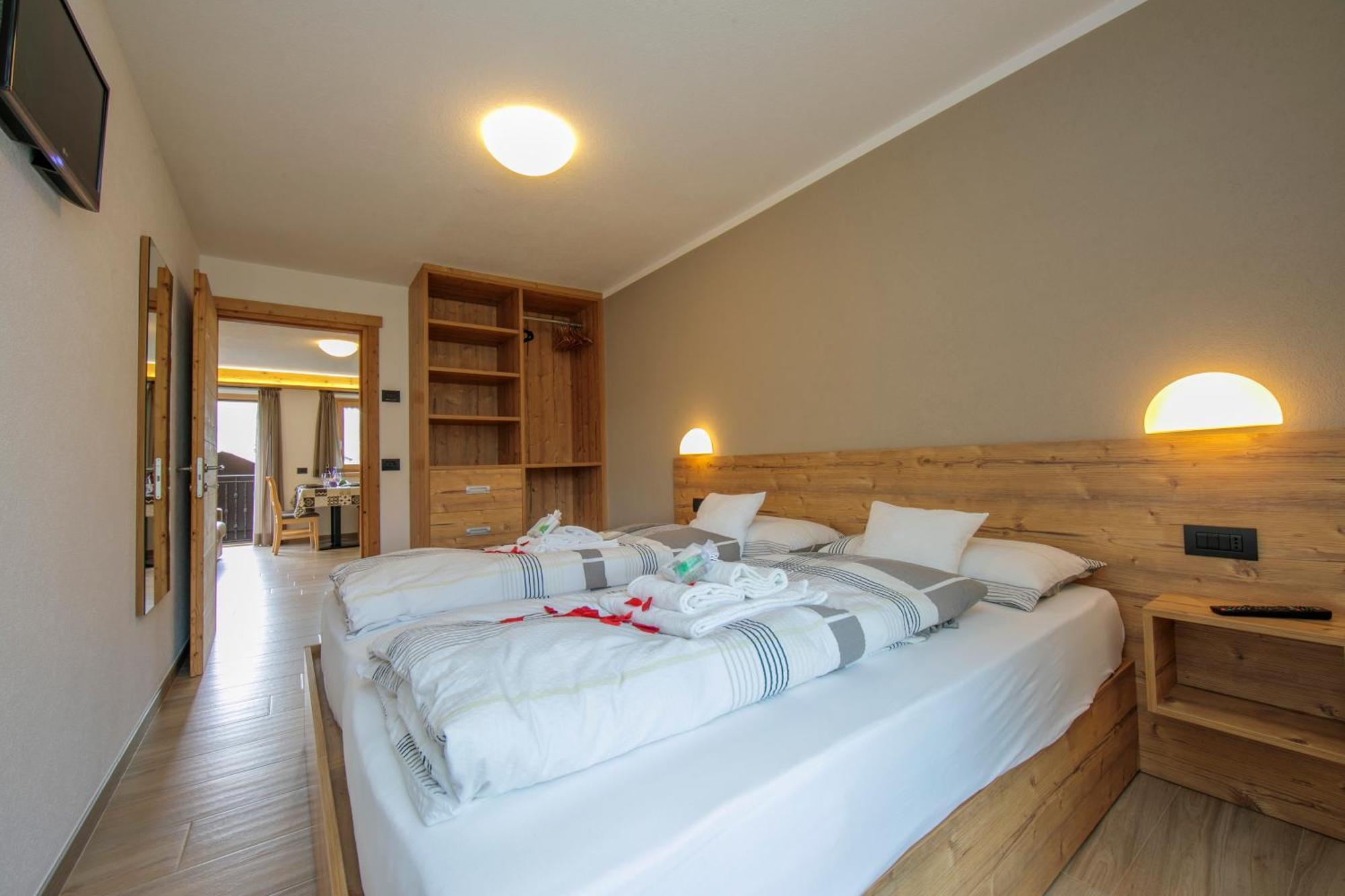 Volga Loira Senna Apartment Livigno Bagian luar foto