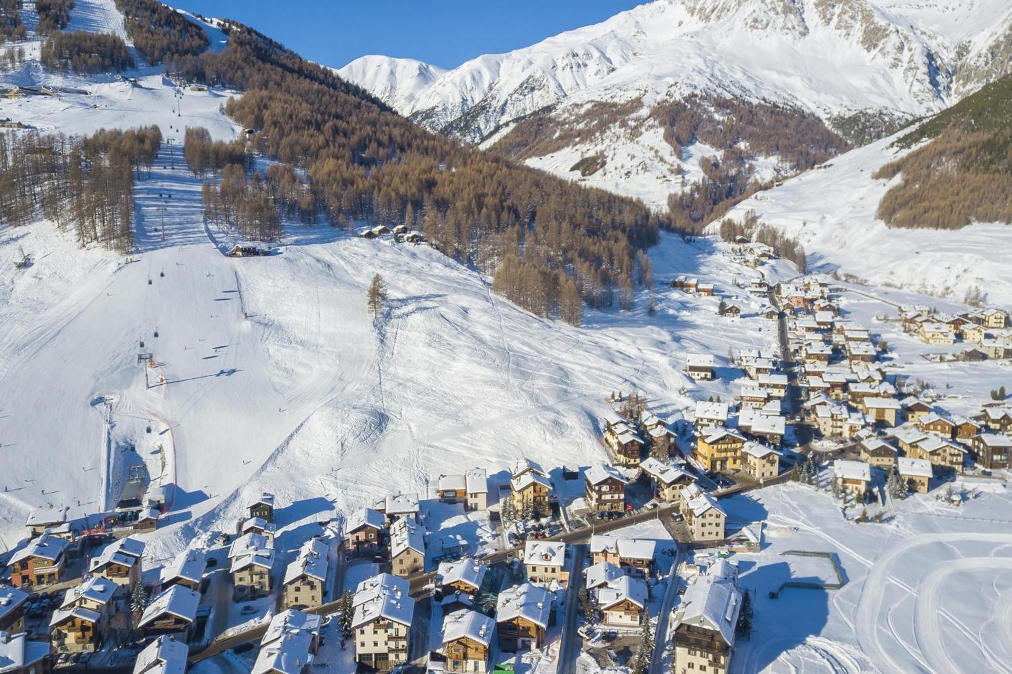 Volga Loira Senna Apartment Livigno Bagian luar foto
